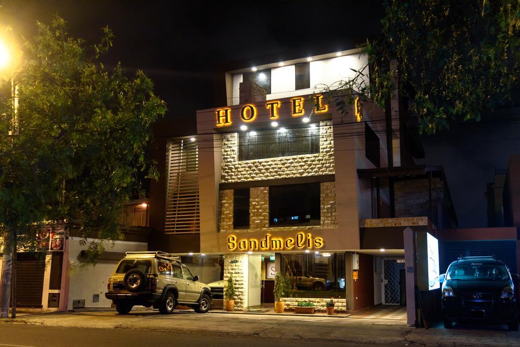 Hotel Sandmelis Quito Exterior foto